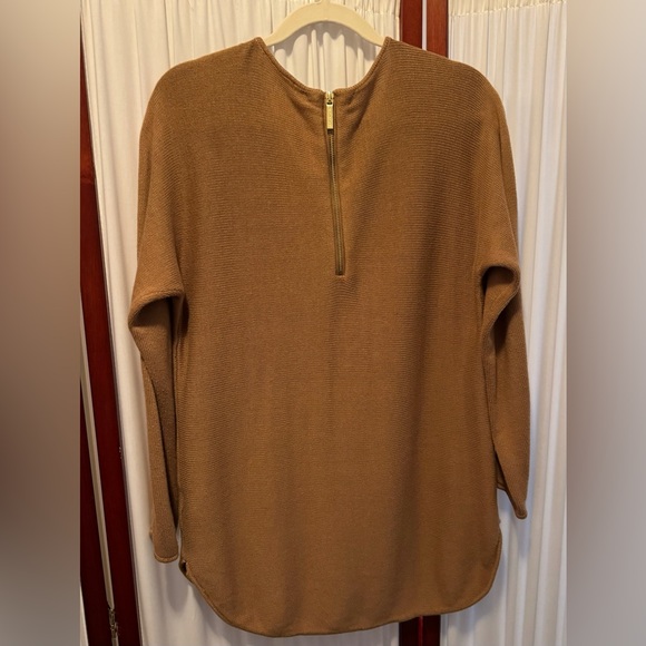 Michael Kors Camel Color Knit Sweater with Gold Back Zip, Size M - Picture 2 of 5